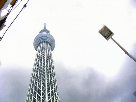 曇り日の東京スカイツリー-23 東京スカイツリー,曇りの日,雲の写真素材