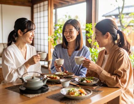笑顔あふれる女子会ランチ日のひととき 笑顔あふれる女子会ランチ日のひとときの写真