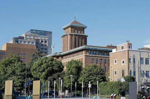 歴史塔と緑の街角 歴史塔と緑の街角 歴史的建物,塔,緑豊かの写真素材