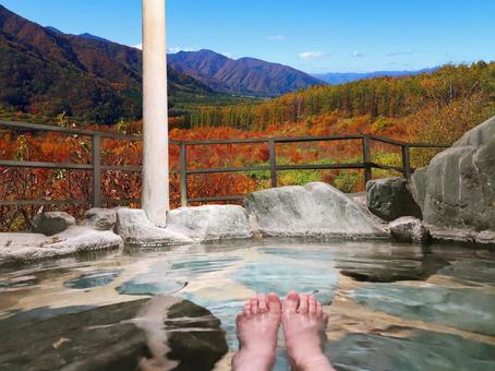 A spectacular open-air bath where you can enter while watching the autumn leaves, JPG A spectacular open-air bath where you can enter while watching the autumn leaves, hot spring, outdoor bath, bath, JPG