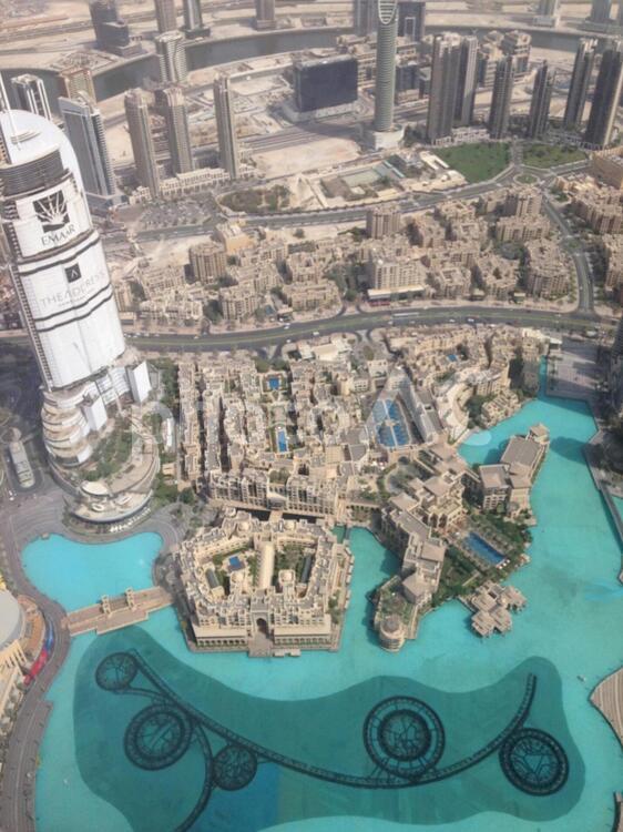 ブルジュハリファから見下ろした景色 ブルジュハリファ,ドバイ,アラブの写真素材