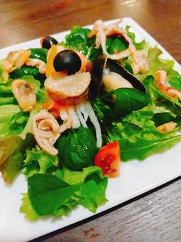 海鮮サラダ サラダ,海鮮,レタスの写真素材