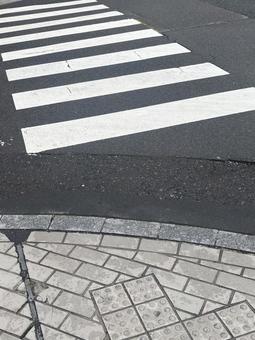 雨上がりの横断歩道 雨上がりの横断歩道 雨上がり,横断歩道,ストリートの写真素材