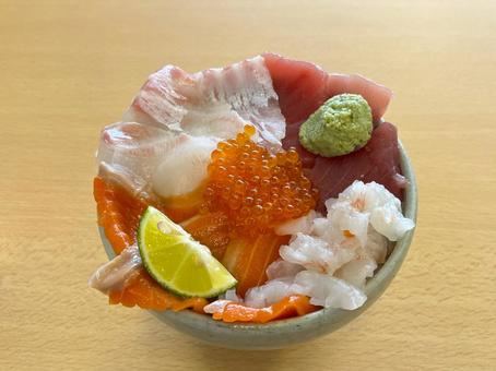 海鮮丼 海鮮丼 海鮮丼,刺身,甘エビの写真素材