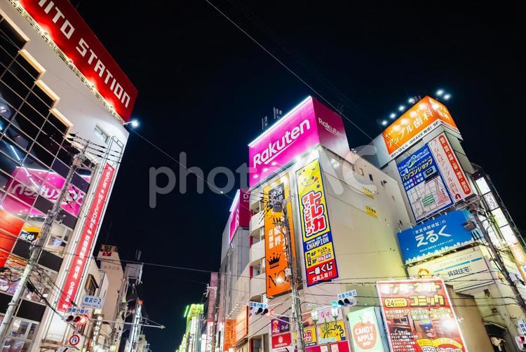 【大阪】夜のなんば駅近くの街並み 大阪,なんば,難波の写真素材