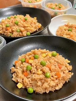 炊飯器チキンライス 炊飯器チキンライスの写真