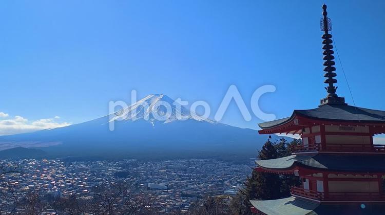 五重塔と富士山 空,スカイブルー,富士山の写真素材
