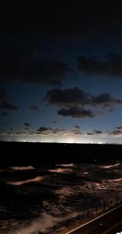 闇の向こう 闇の向こう 海,夜,闇の写真素材