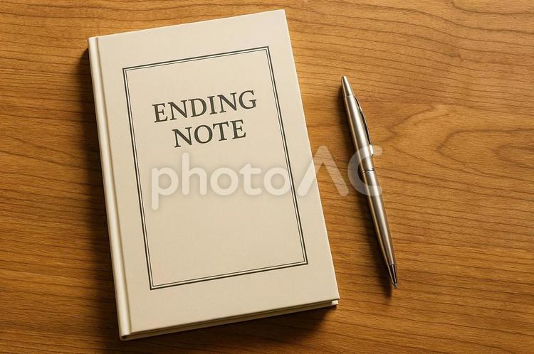 エンディングノートとペン・終活・人生設計 エンディングノート,ペン,終活の写真素材