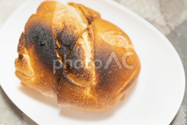 美味しそうなパンの写真。朝食のイメージ。 パン,モーニング,朝の写真素材
