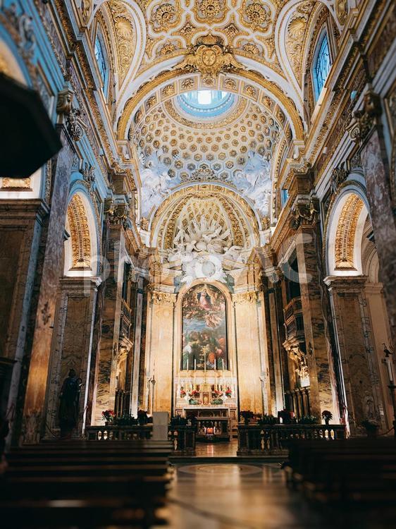 荘厳な装飾が美しいイタリアの教会 教会,イタリア,建築の写真素材