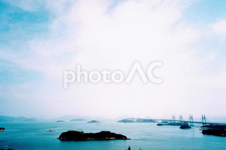 瀬戸内海と瀬戸大橋 瀬戸内海,瀬戸大橋,瀬戸内の写真素材