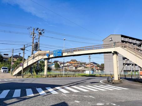 関駅前交差点と歩道橋と国道一号線 関駅前交差点,関駅前,歩道橋の写真素材