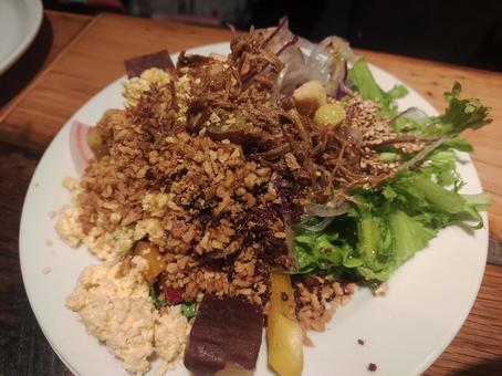 サラダ サラダ ナッツ,ランチ,イタリアンの写真素材