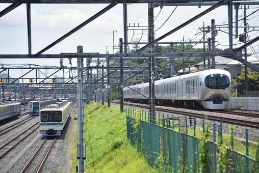 西武に転属してきた小田急8000系 西武に転属してきた小田急8000系 西武鉄道,小田急電鉄,8000系の写真素材