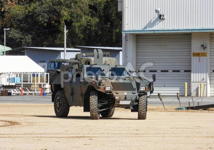 訓練に参加する陸上自衛隊の軽装甲機動車 陸上自衛隊,自衛隊,ミリタリーの写真素材