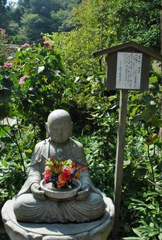 お地蔵さん お地蔵さん,地蔵,石像の写真素材