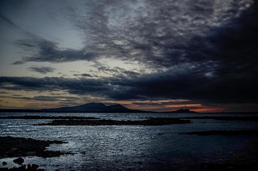 <素材>夕暮れの海の風景 <素材>夕暮れの海の風景 海,空,サンセットの写真素材