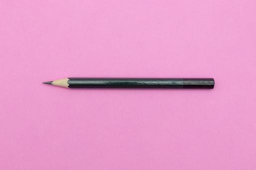 ピンク背景に鉛筆 ピンク背景に鉛筆 鉛筆,文房具,筆記用具の写真素材
