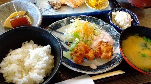唐揚げ定食 唐揚げ定食,唐揚げ,定食の写真素材