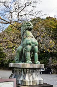 陶山神社の青銅製狛犬 陶山神社の青銅製狛犬 陶山神社,狛犬,青銅の写真素材