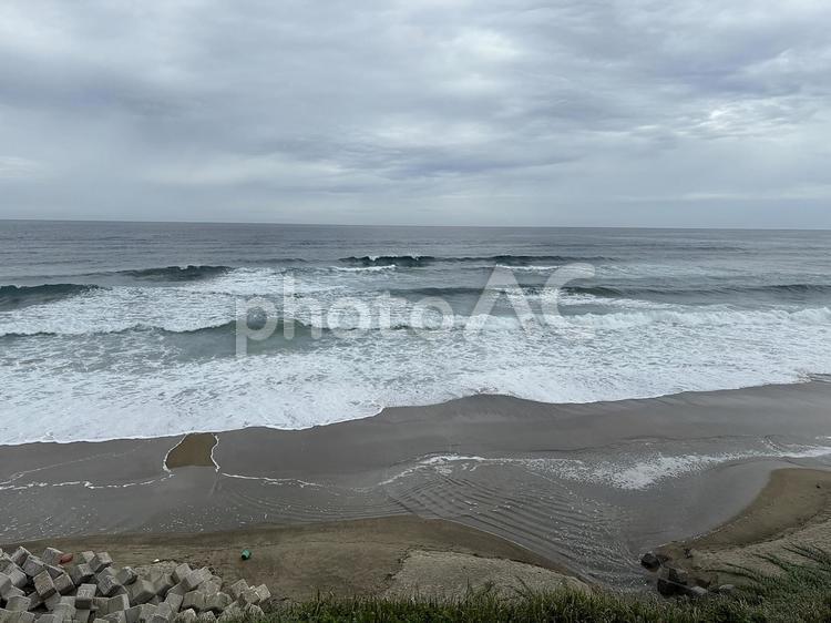 灰色の海辺の交響曲 海,海辺,浜辺の写真素材