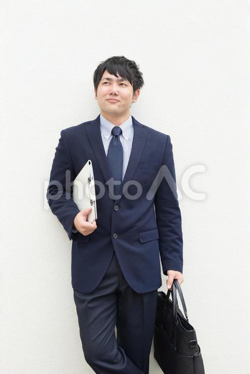くつろぐビジネスマン 男性,ビジネス,ビジネスマンの写真素材