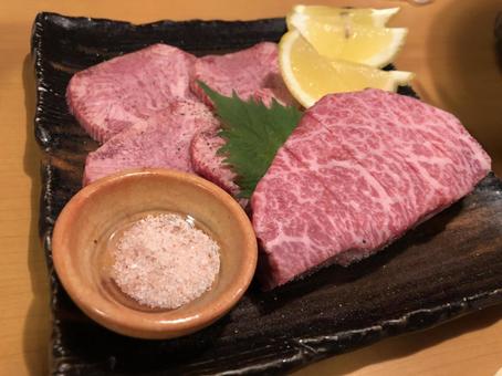 焼肉 焼肉 焼肉,カルビ,生肉の写真素材