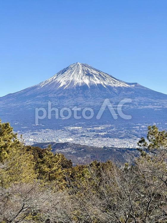 富士山と市街地 富士山,自然,風景の写真素材