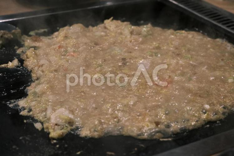 もんじゃ焼き（明太もちチーズ） もんじゃ焼き,明太もち,鉄板の写真素材