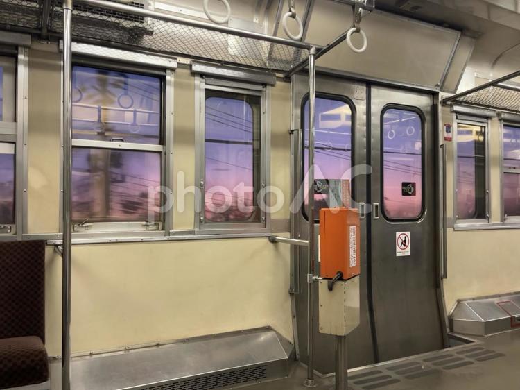 ローカル線　車内　素材 鉄道,乗り物,暮らしの写真素材