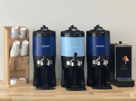 コーヒーサーバー コーヒー,デカフェ,ホットウォーターの写真素材