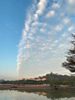 Lotus pond and autumn clouds, Guangdong, China, JPG Lotus pond and autumn clouds, Guangdong, China, JPG