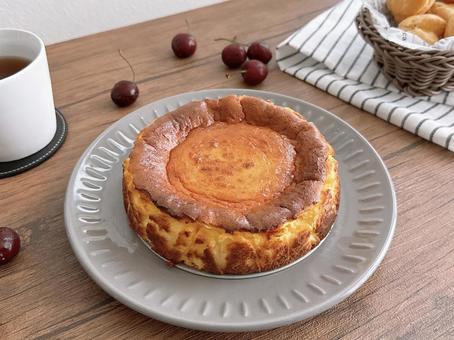 バスクチーズケーキ バスクチーズケーキ デザート,チーズケーキ,バスクチーズケーキの写真素材