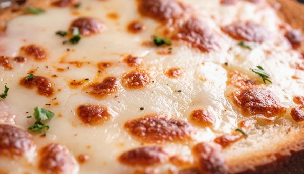 こんがり焼いたチーズトースト こんがり焼いたチーズトースト の写真