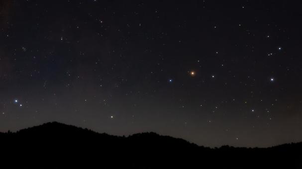 深淵に燃える紅の星アンタレス アンタレス,星,輝きの写真素材