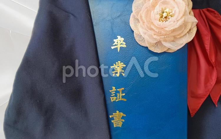 卒業イメージ(制服、卒業証書) 卒業,卒業式,セーラー服の写真素材