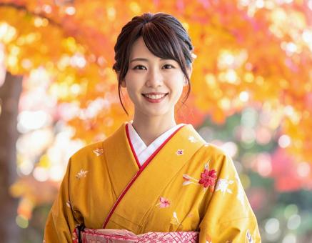 秋・もみじと和装の彼女 秋・もみじと和装の彼女の写真