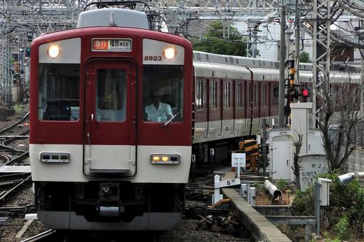 近鉄8810系カーブ進入 近鉄8810系カーブ進入 近鉄,8810系,通勤電車の写真素材