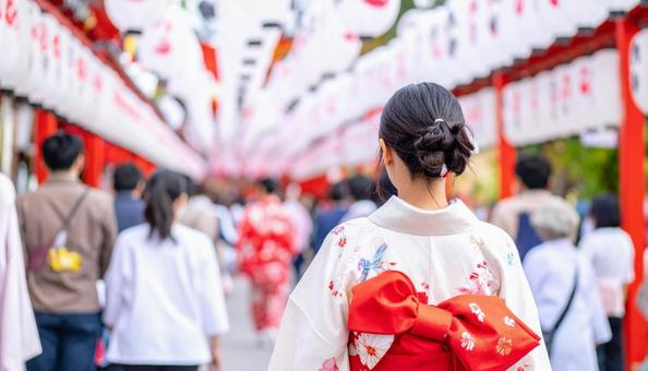 着物の女性 後ろ姿 着物の女性 後ろ姿の写真