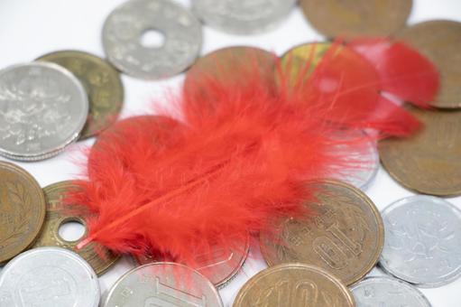 赤い羽 赤い羽 赤い羽根,募金,小銭の写真素材