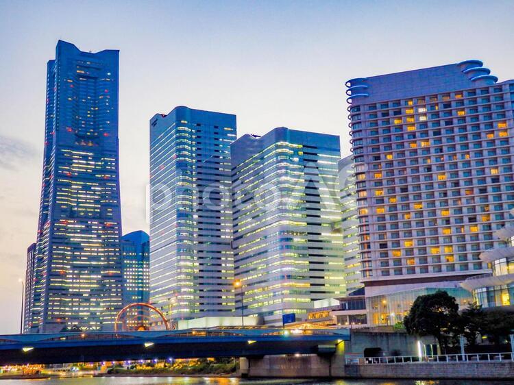 夕暮れのみなとみらい みなとみらい,横浜,ランドマークの写真素材