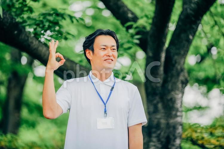医療・介護・福祉系の男性スタッフ 介護士,ホームヘルパー,作業療法士の写真素材
