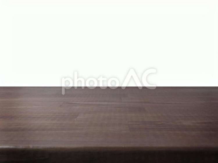 木のテーブル（ダークブラウン） インテリア,シック,ダークブラウンの写真素材