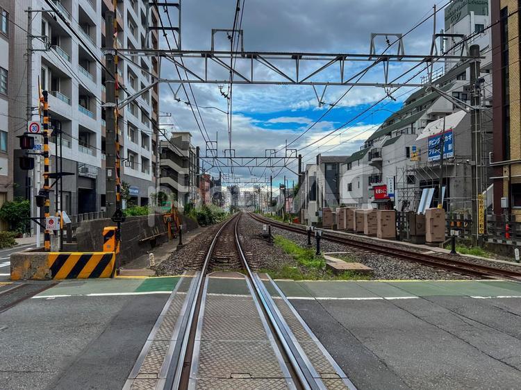 東武東上線ときわ台駅踏切 電車,東武東上線,踏切の写真素材
