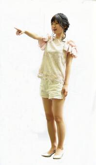 A woman who takes a pose r 03 A woman who takes a pose r 03