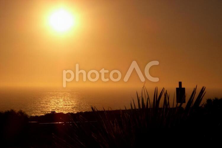 夕暮れと海３ 夕暮れ,幻想的,黄昏の写真素材