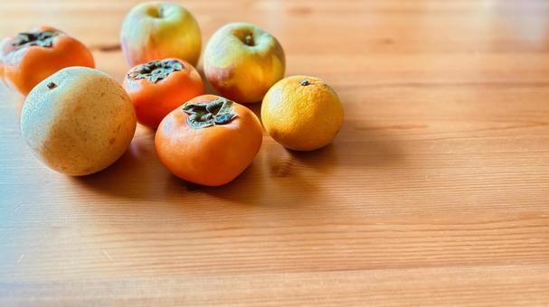 柿と、みかんと、梨とりんご、秋の味覚 柿,みかん,りんごの写真素材