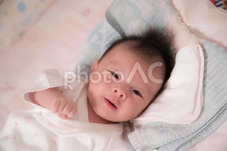 ふんわりした赤ちゃん(その１５) 赤ちゃん,家族,日本人の写真素材