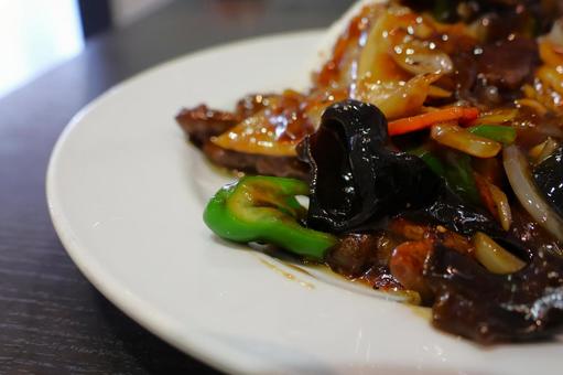 中華料理店のやわらか牛肉飯 中華料理店のやわらか牛肉飯 牛肉飯,牛肉,ピーマンの写真素材